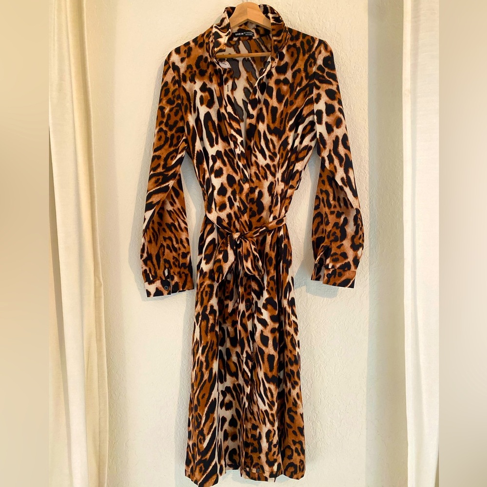 🐆Super Cute Leopard Print Shirt Dress!
